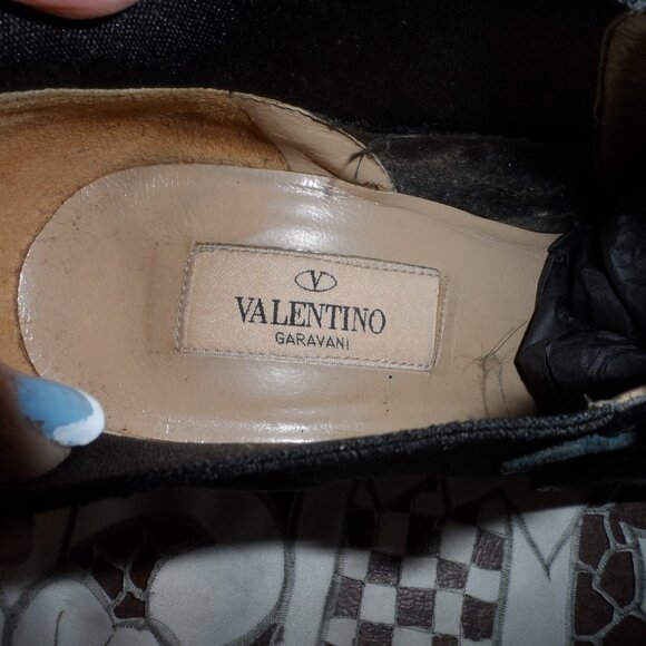 Valentino Garavani Black Calfskin Leather Rose Edition Ankle Boots Size 37B - Picture 10 of 16